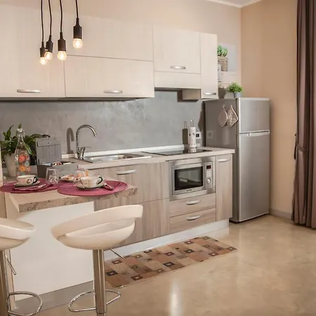 דירה Vanda Luxury House Near Gardaland And Garda קסטלנואובו דל גארדה