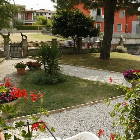 דירה Vanda Luxury House Near Gardaland And Garda